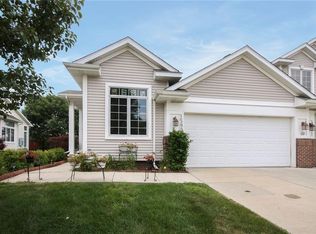 1590 Waters Edge Dr, Pleasant Hill, IA 50327