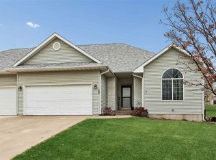 613 W Orange St, West Branch, IA 52358
