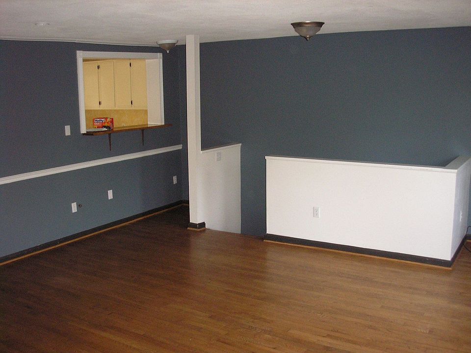 Upper unit breakfast bar