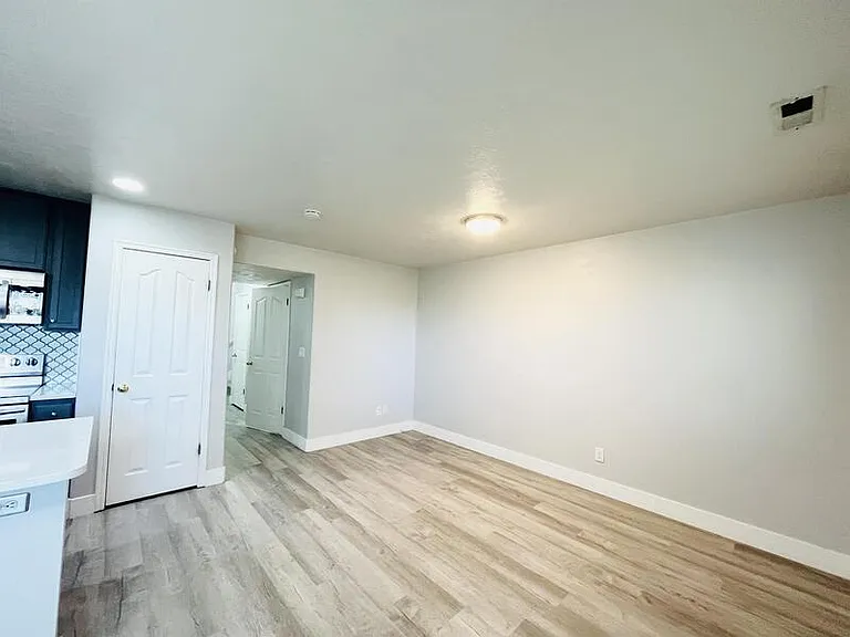 1418 W Salvia Pl #1 — Photo 9