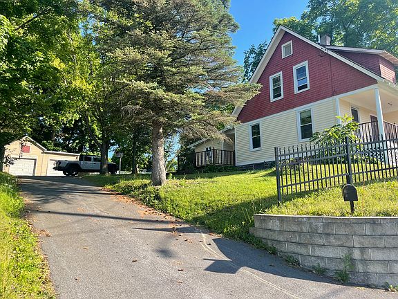 3rd image of 1677 Lincoln Ave