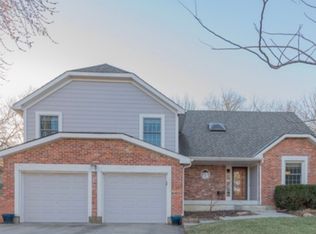 6802 Oakview St, Shawnee, KS 66216