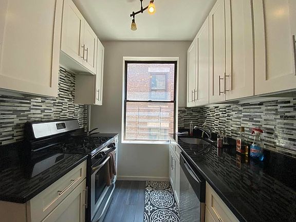 4th image of 418 W 130th St #57B