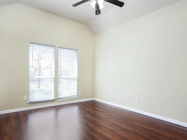 6214 Southcott Ct — Photo 4