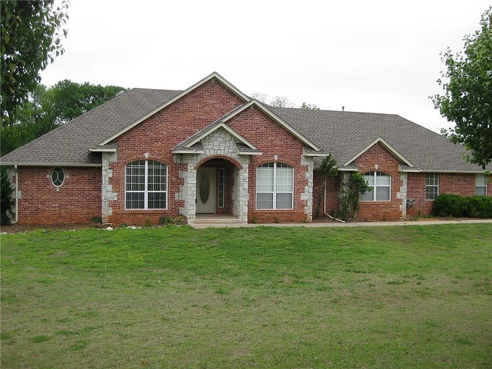 1st image of 410 E Cedar Dr
