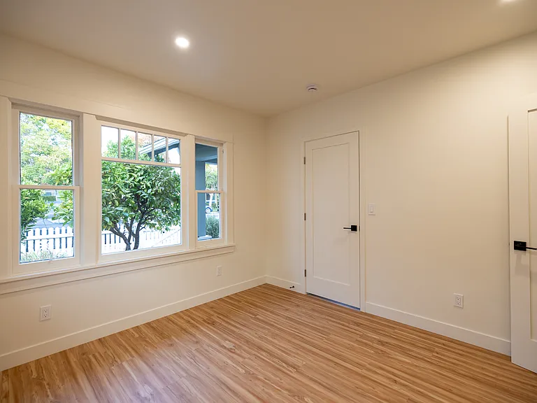 3712 Richmond St — Photo 18