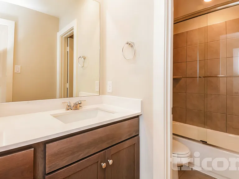 2540 Finch Hollow Dr — Photo 14