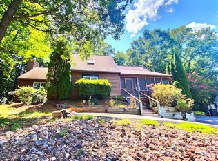 65 Mill Creek Dr, Charlottesville, VA 22902
