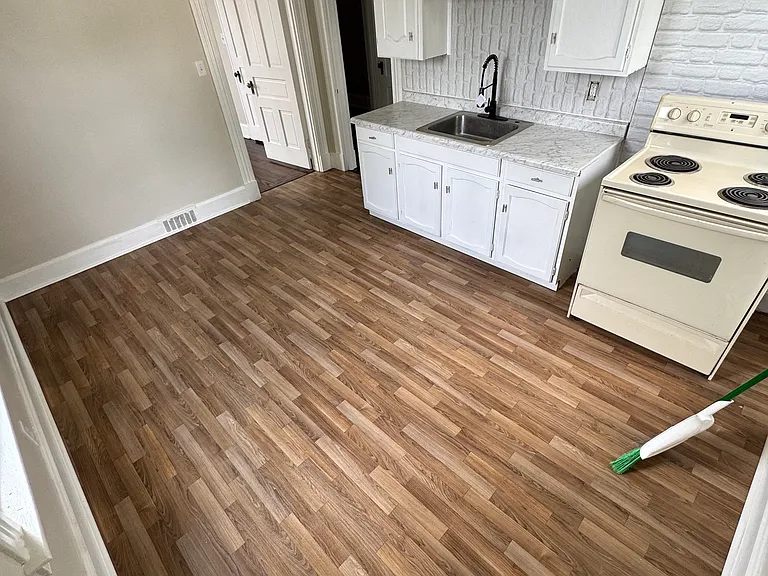 221 Eaton Ave #221 — Photo 5