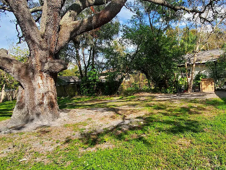 1204 E Chilkoot Ave #A — Photo 8