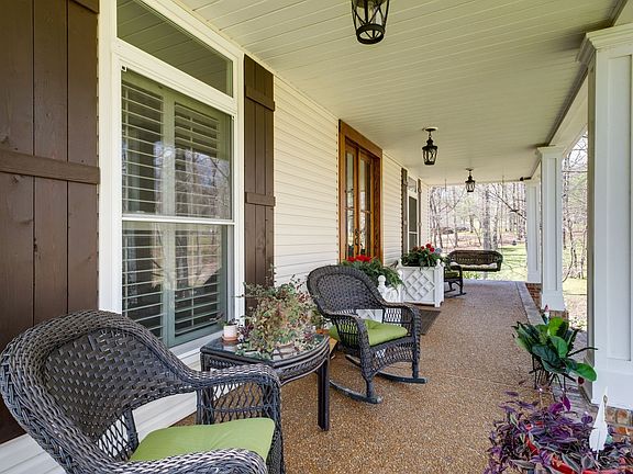 3rd image of 1423 Deerwood Dr