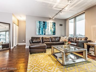 421 W Huron St #64, Chicago, IL, 60654