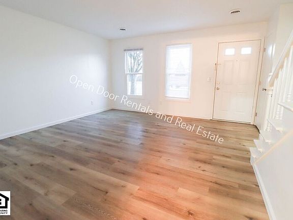 3rd image of 5208 Vermont Ln