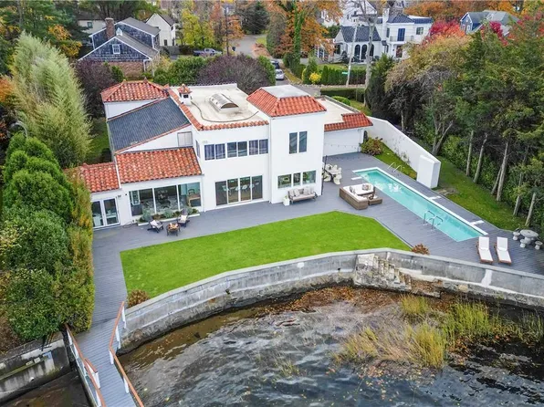 806 The Crescent, Mamaroneck, NY 10543