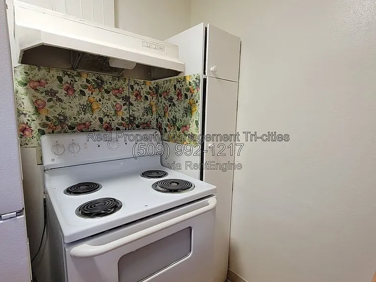 728 W Bonneville St #1 — Photo 3