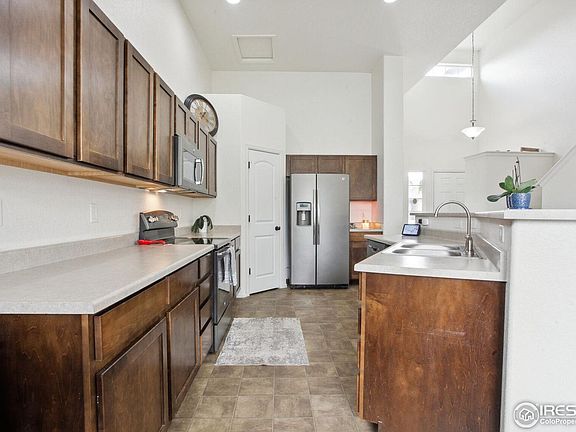 4th image of 5699 Valley Vista Ave