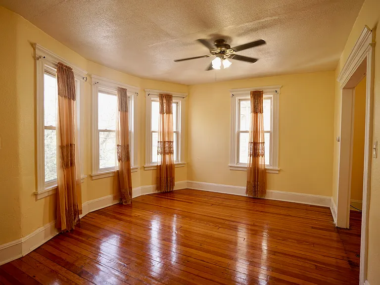 744 Boston Ave — Photo 1
