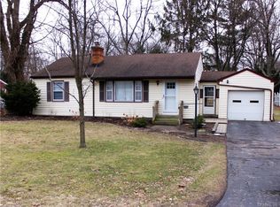 235 Bayway Dr, Webster, NY 14580