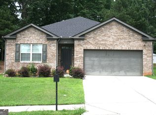 610 Dodson Lake Ct, Union City, GA 30213