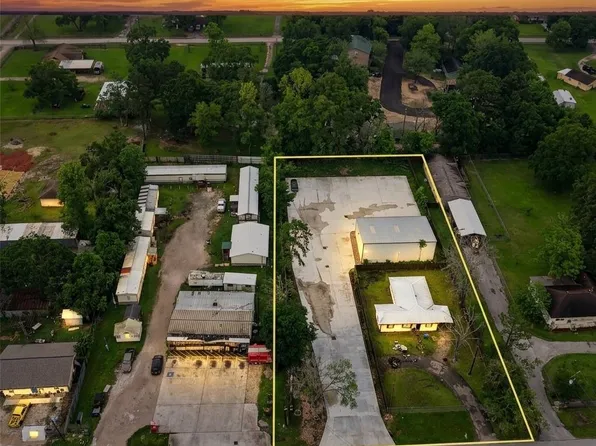 22316 E Martin Dr, Porter, TX 77365