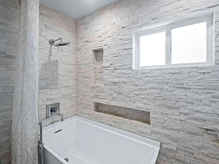 332 S Rexford Dr — Photo 27