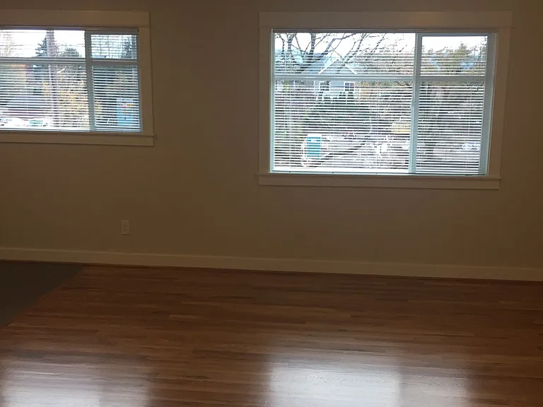 Berkeley Apartments — Photo 8