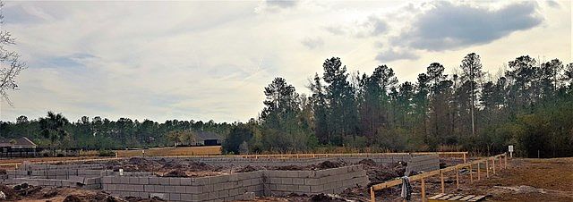 2nd image of 275 Belmont Cir
