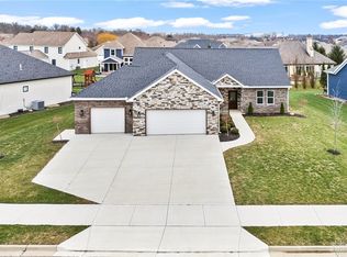 1050 Rosenthal Dr, Tipp City, OH 45371