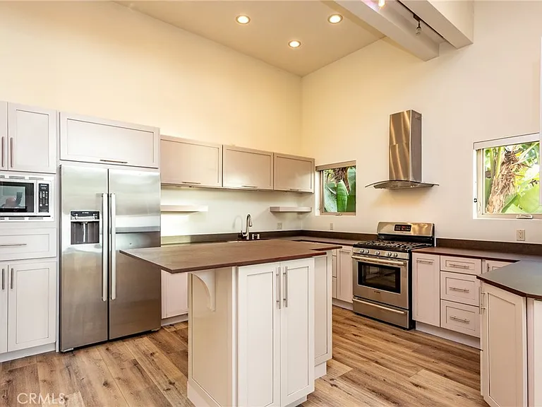 805 Katella St — Photo 8