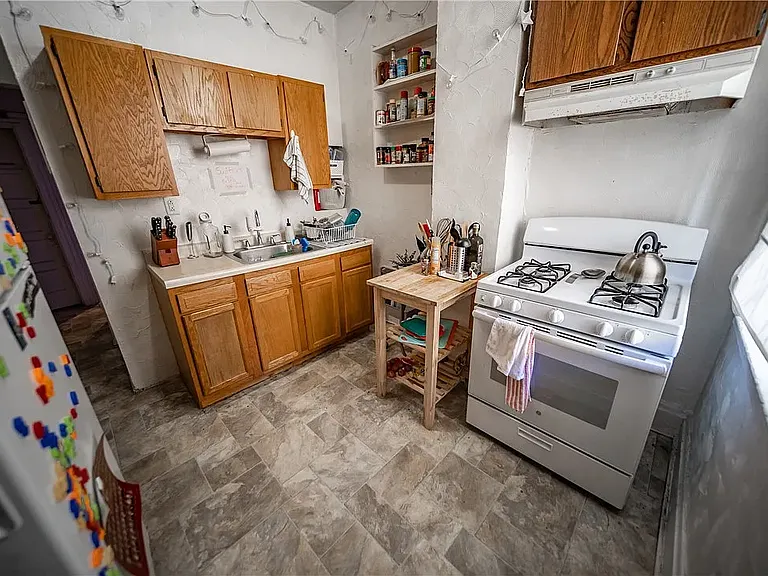 345 1/2 McKee Pl #345-1/2 — Photo 11