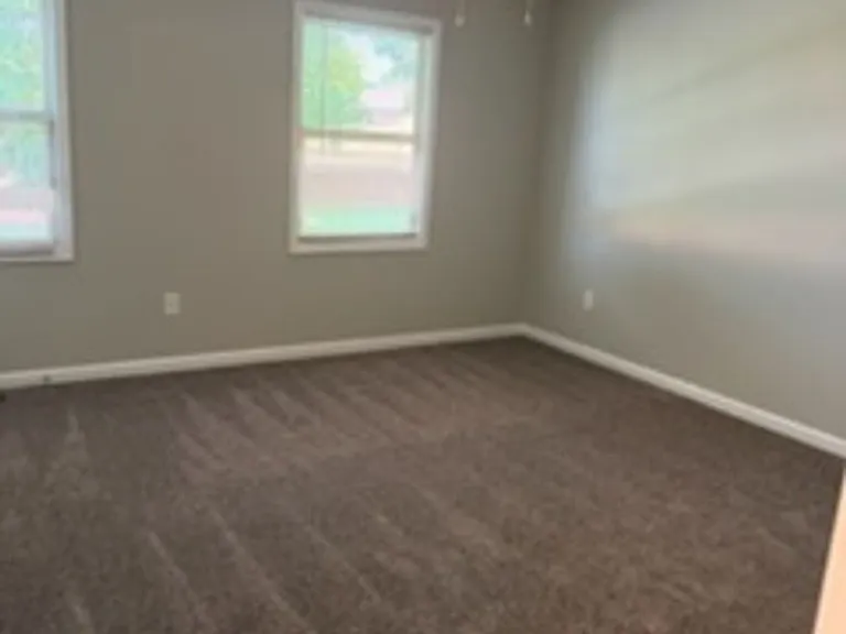 317 Churchill Dr — Photo 8