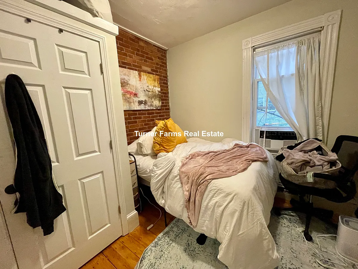 Building Photo - 231 Norfolk St #3F