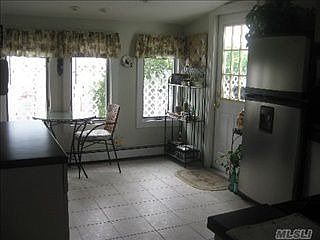4th image of 65 Wyoming Ave