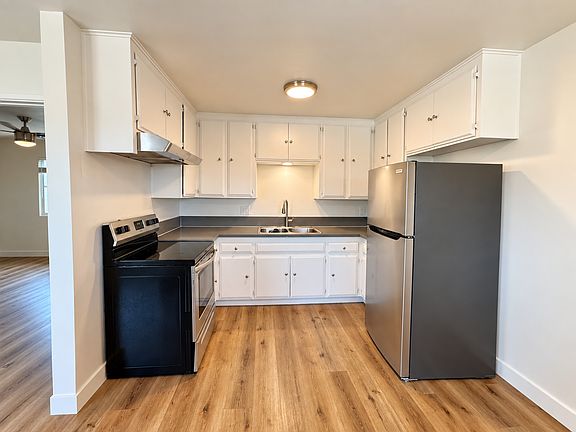4th image of 1944 S Broadway APT 4