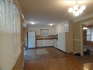 4th image of 1559 Armistead Dr