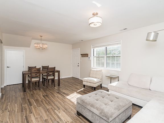 2nd image of 9173 N Swan Cir