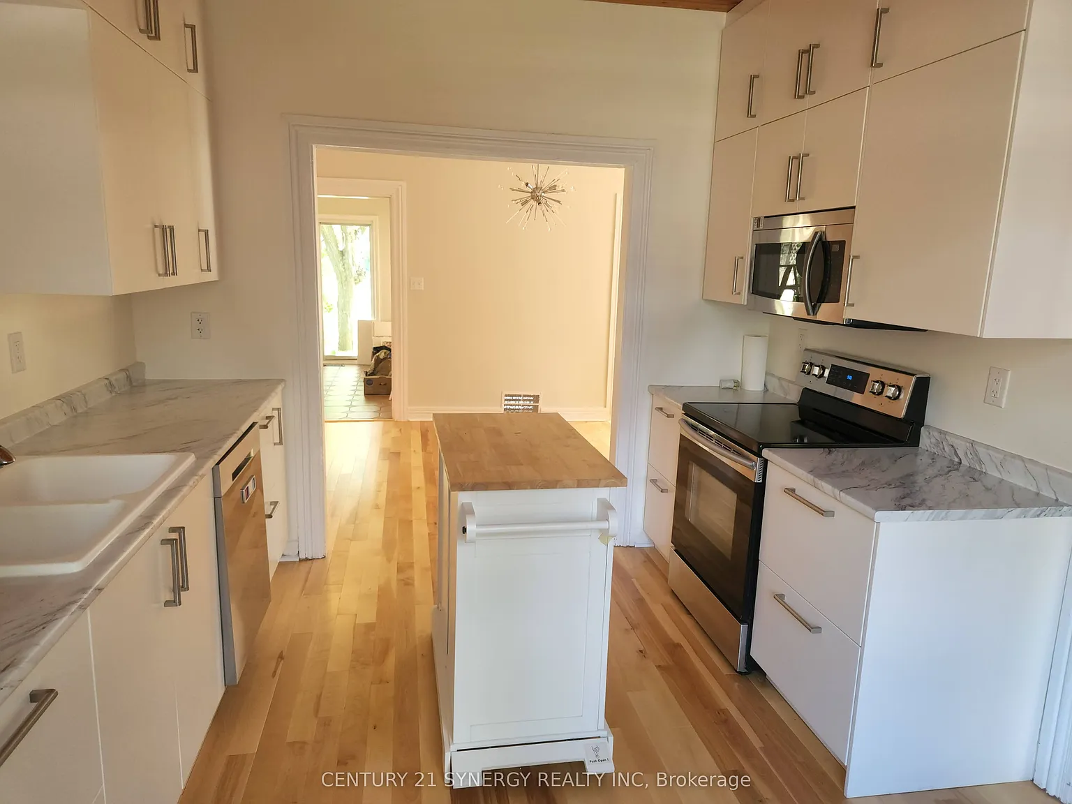3 bed, $4,600 — Photo 2