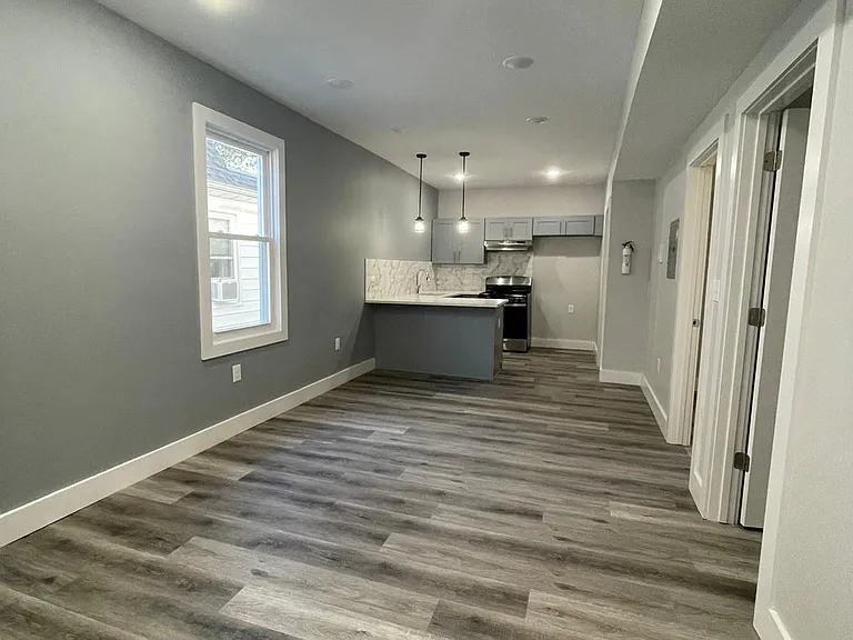 865 S 17th St #3 — Photo 2