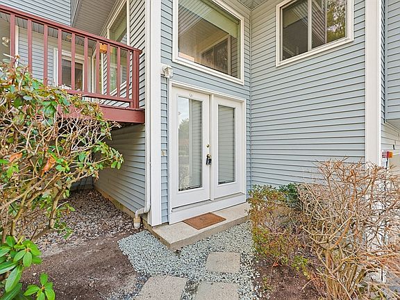 3rd image of 291 America Blvd #291