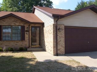9 Eaglecrest Ct, Columbia, IL 62236