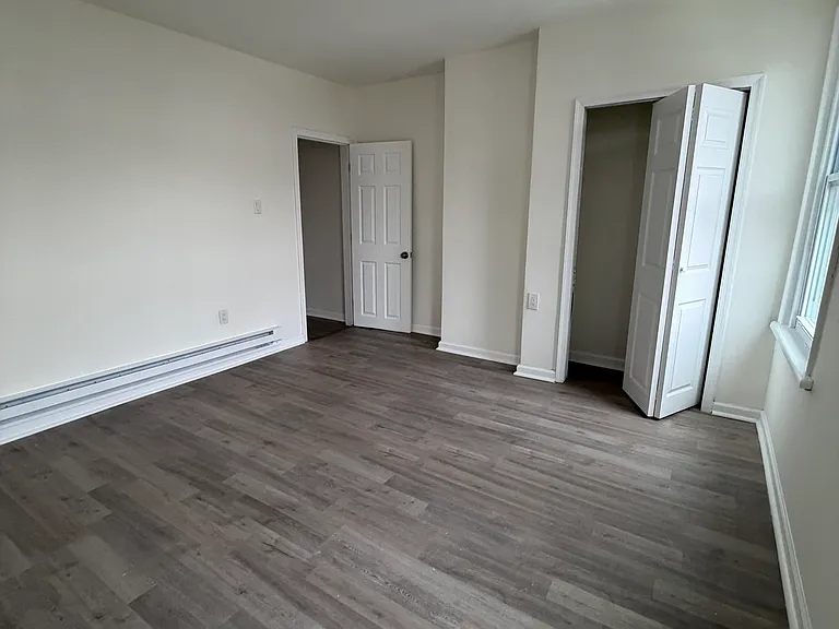 6125 Glenmore Ave #2 — Photo 14