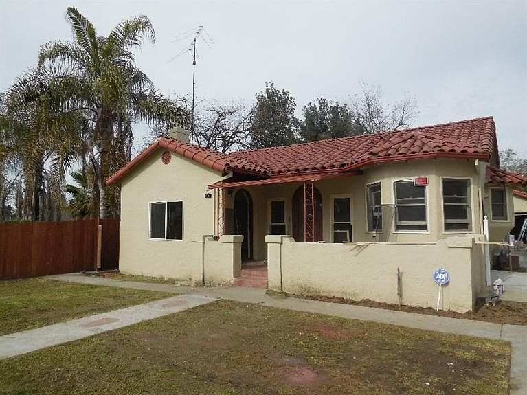 1st image of 3411 E Ventura Ave