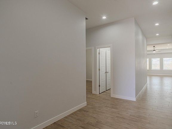 3rd image of 110 Bonnie Trl