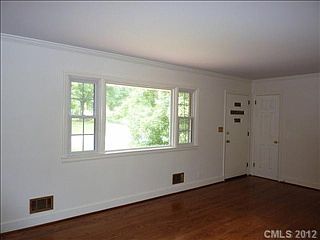 5th image of 1430 Westbrook Cir