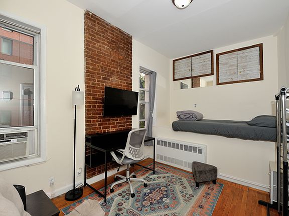 5th image of 1762 2nd Ave #2B