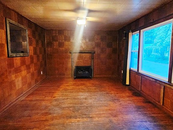 3rd image of 423 N Rice Ave