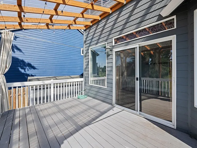 16653 NW Paddington Dr — Photo 11