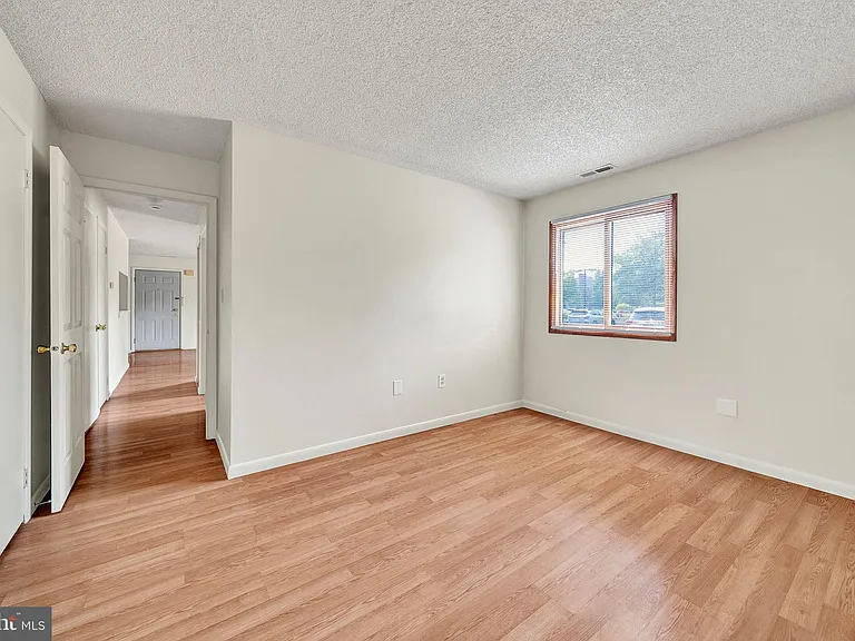 601 Ravens Crest Dr — Photo 8