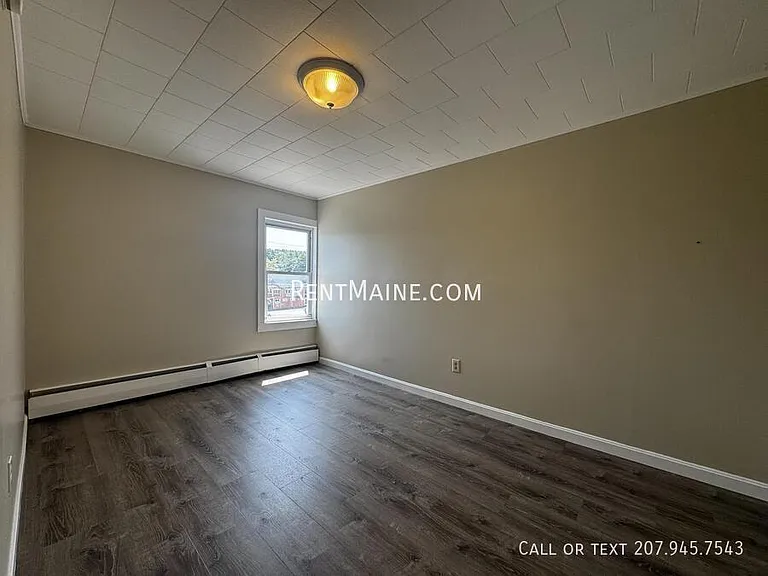 114 Riverside Dr #2 — Photo 6