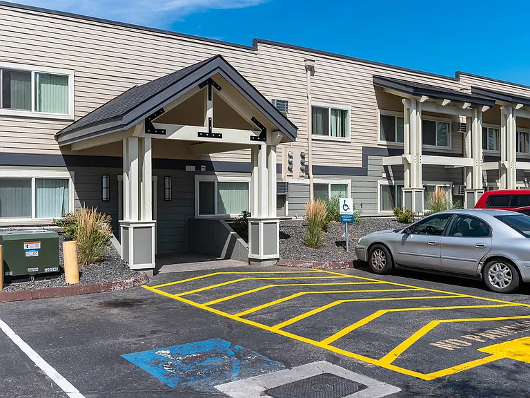 Americana | Exterior Building